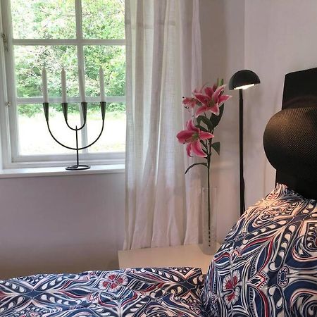 特鲁萨Lilla Huset Med Stor Traedgardstomt Naera Golf Och Hav别墅 外观 照片