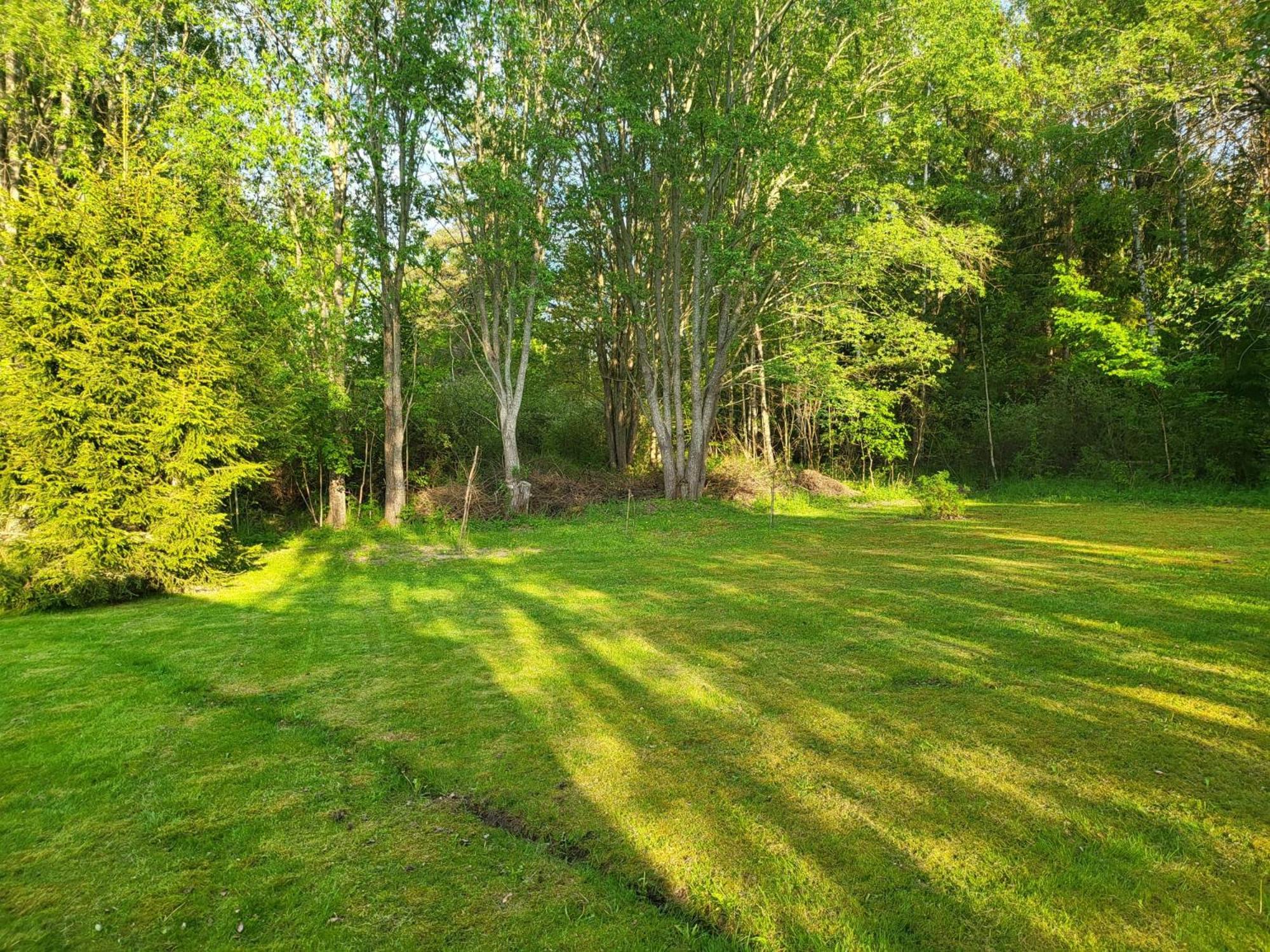 特鲁萨Lilla Huset Med Stor Traedgardstomt Naera Golf Och Hav别墅 外观 照片