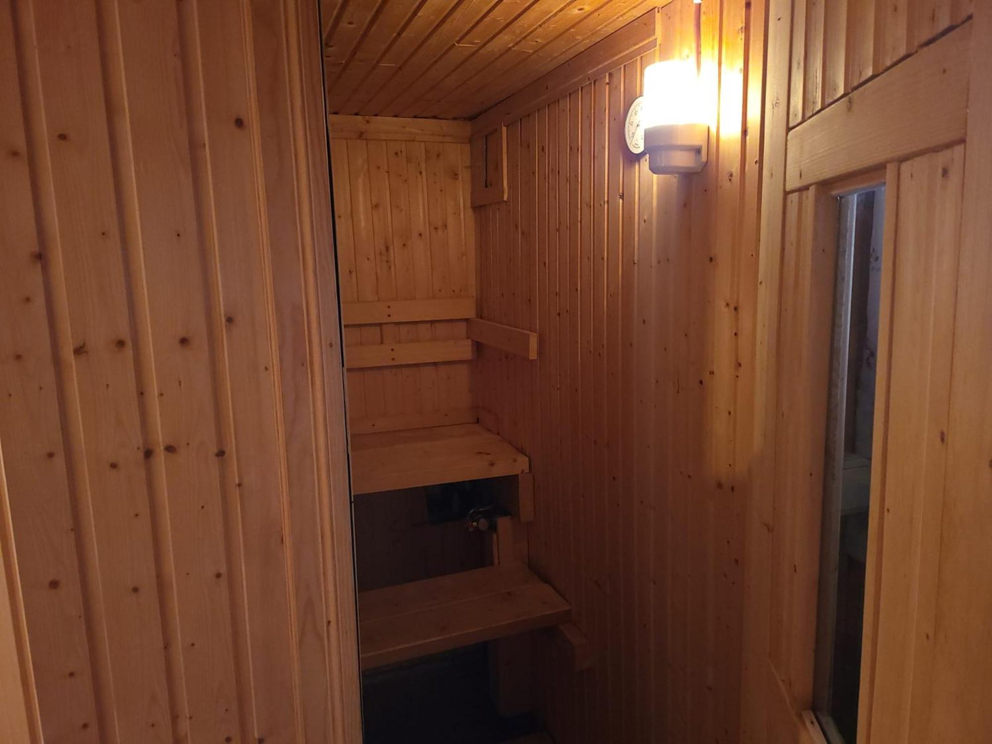特鲁萨Lilla Huset Med Stor Traedgardstomt Naera Golf Och Hav别墅 外观 照片