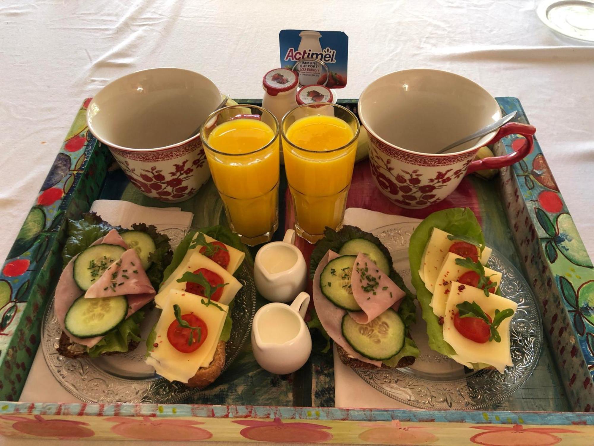 特鲁萨Lilla Huset Med Stor Traedgardstomt Naera Golf Och Hav别墅 外观 照片